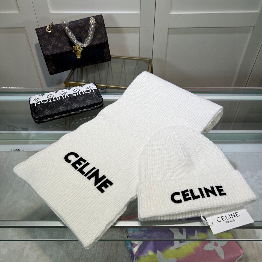 CL 2-Piece Set Beanie and Scarf